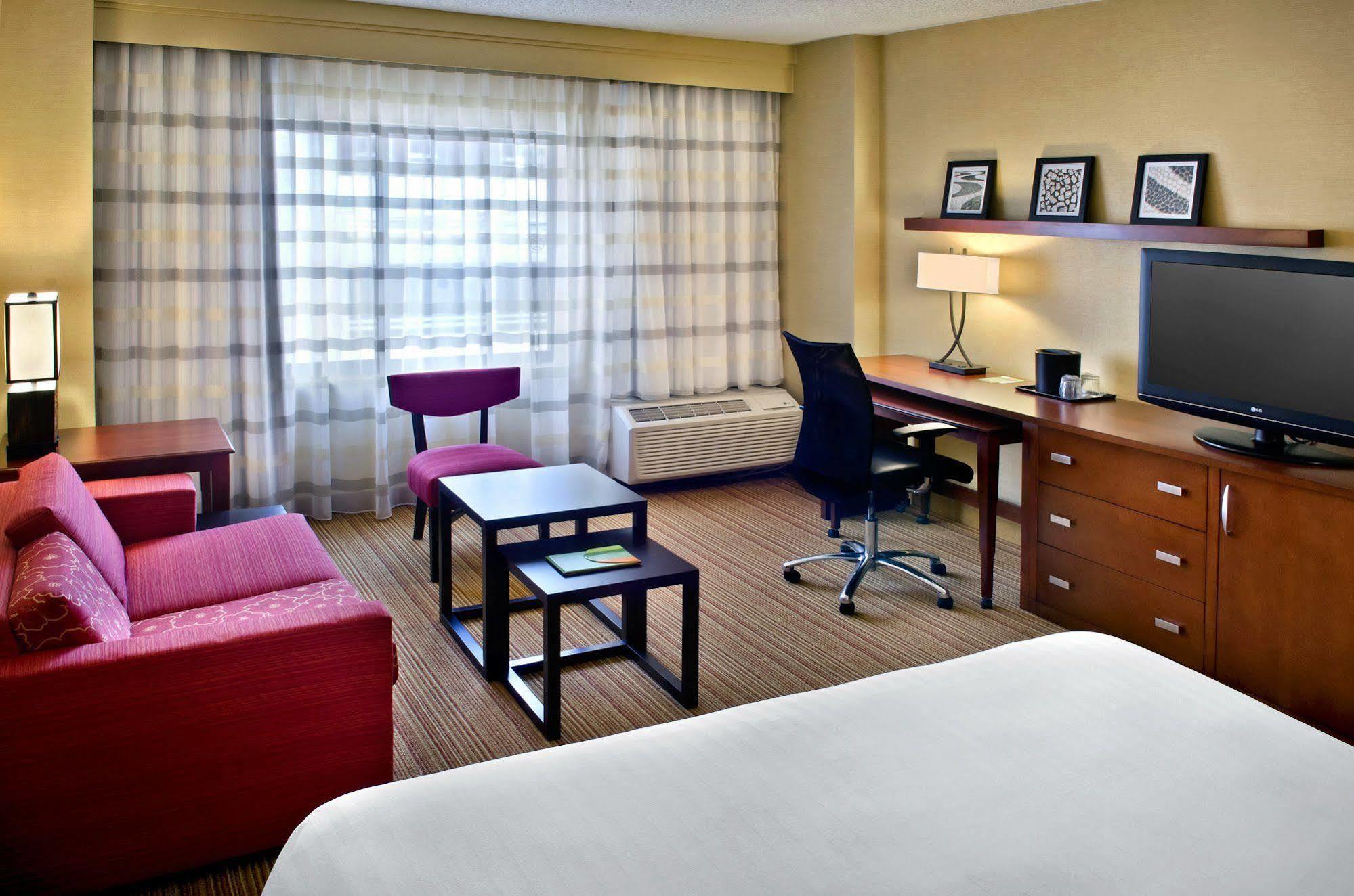 Courtyard By Marriott Jersey City Newport Exterior foto